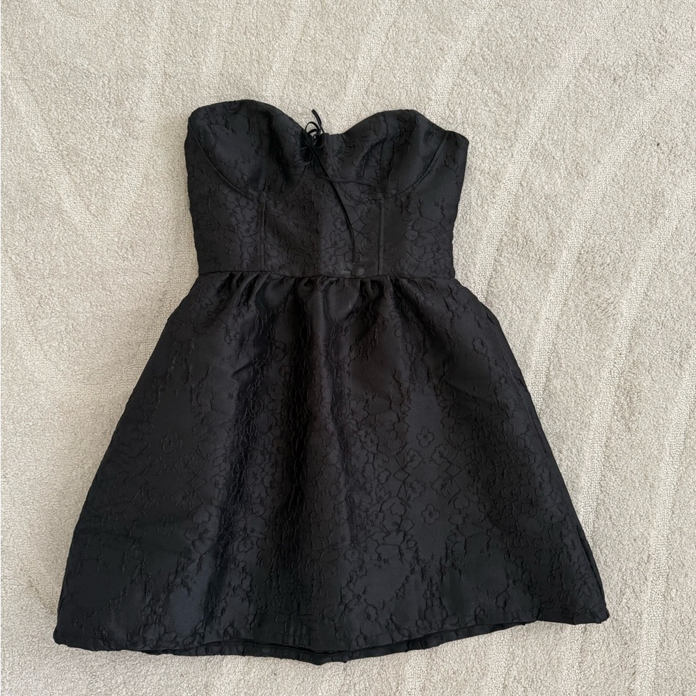 SHEIN Black Strapless Pleated Cocktail Dress